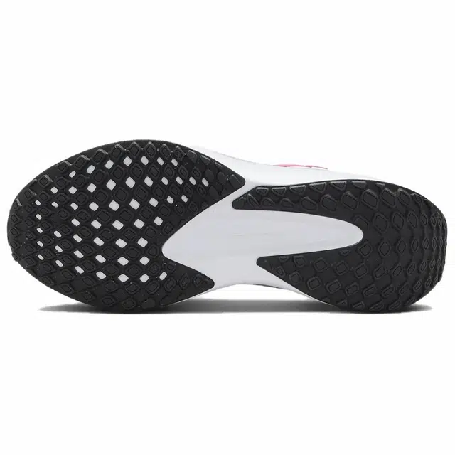 Nike Quest 6