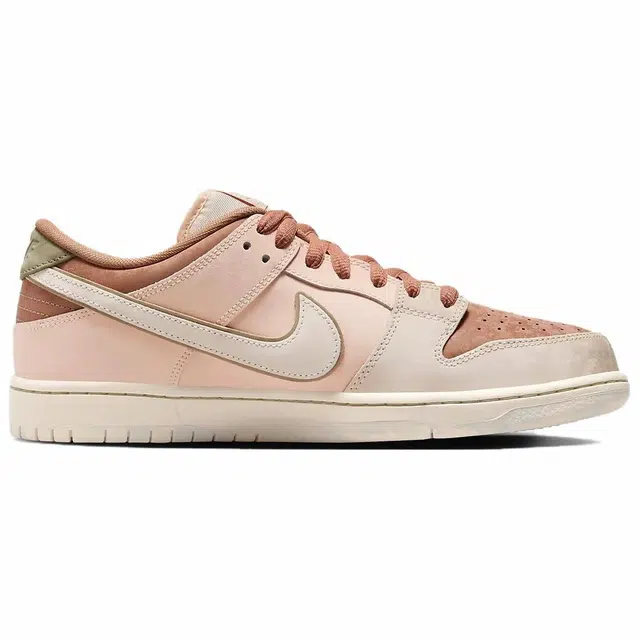 Nike Dunk SB Trocadro Gardens
