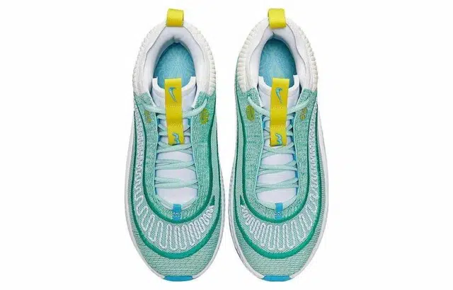 Nike Cosmic Unity 3