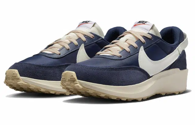 Nike Waffle Debut