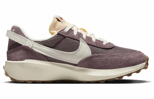 Nike Waffle Debut