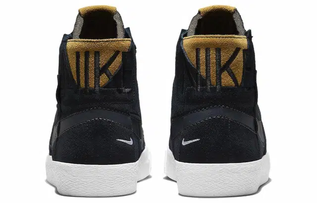 Nike SB Blazer Mid