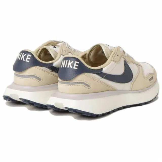 Nike Phoenix Waffle