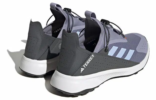 adidas Terrex Voyager 21