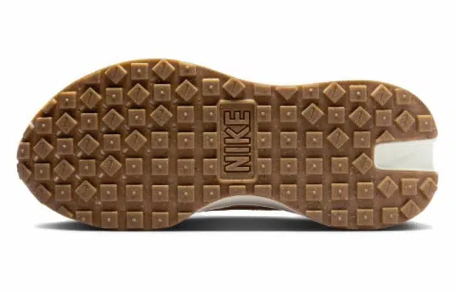 Nike Phoenix Waffle