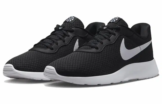 Nike Tanjun FlyEase