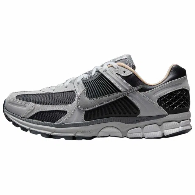 Nike Air Zoom Vomero 5