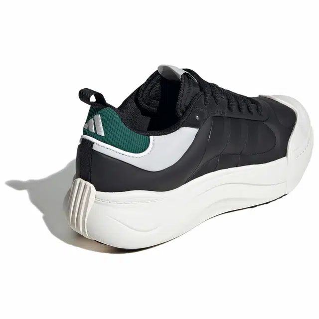 adidas MAXXCOURT LEATHER