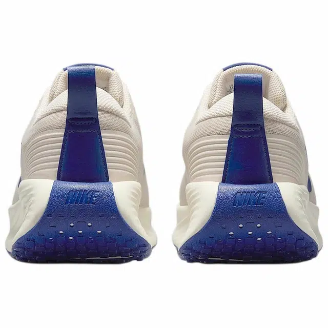 Nike PROMINA