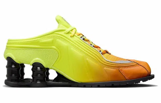 Martine rose x Nike Shox MR4 "Safety Orange"