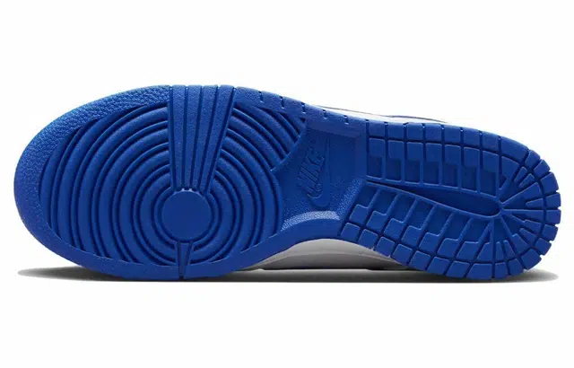 Nike Dunk Low "Hyper Royal"