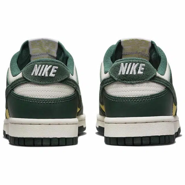 Nike Dunk Low "Noble Green"