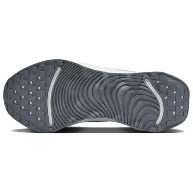 Nike Motiva