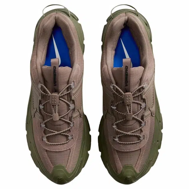 Nike Air Zoom Vomero 5 Roam