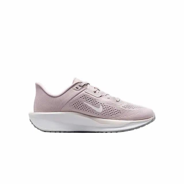 Nike Quest 6