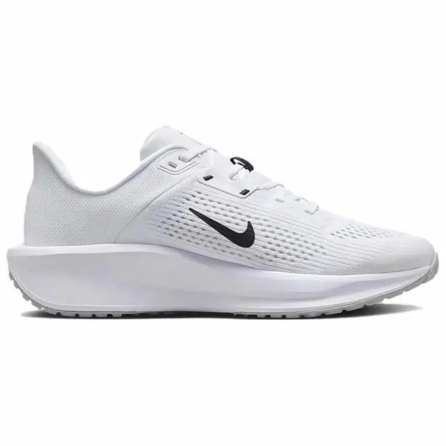 Nike Quest 6