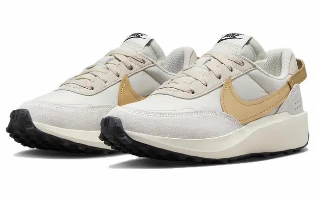 Nike Waffle Debut