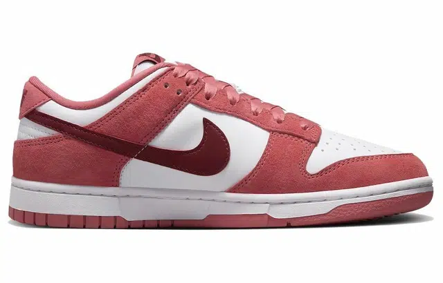 Nike Dunk Low WMNS "Valentine's Day"
