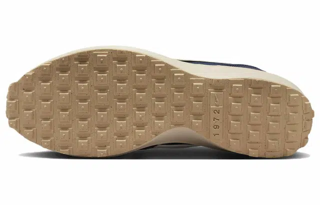 Nike Waffle Debut