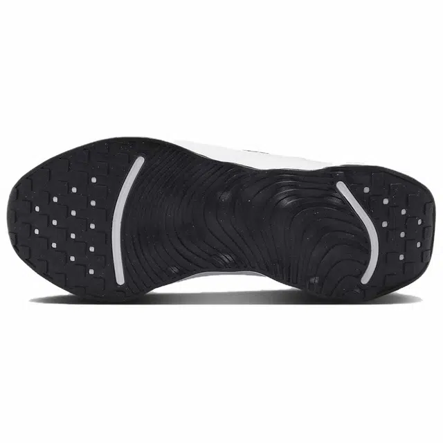 Nike Motiva Premium