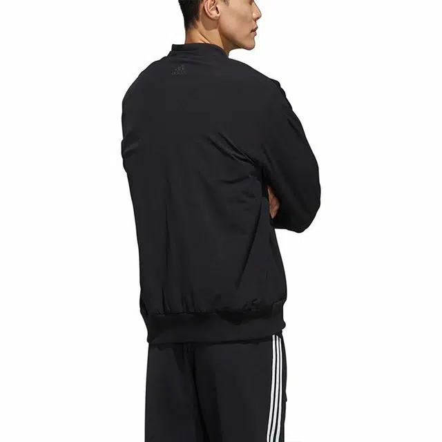 adidas U1 JKT BOMB Logo
