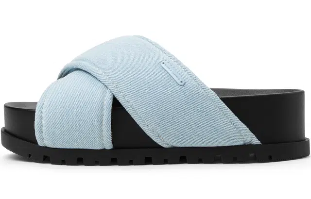 CHARLES&KEITH Light Blue