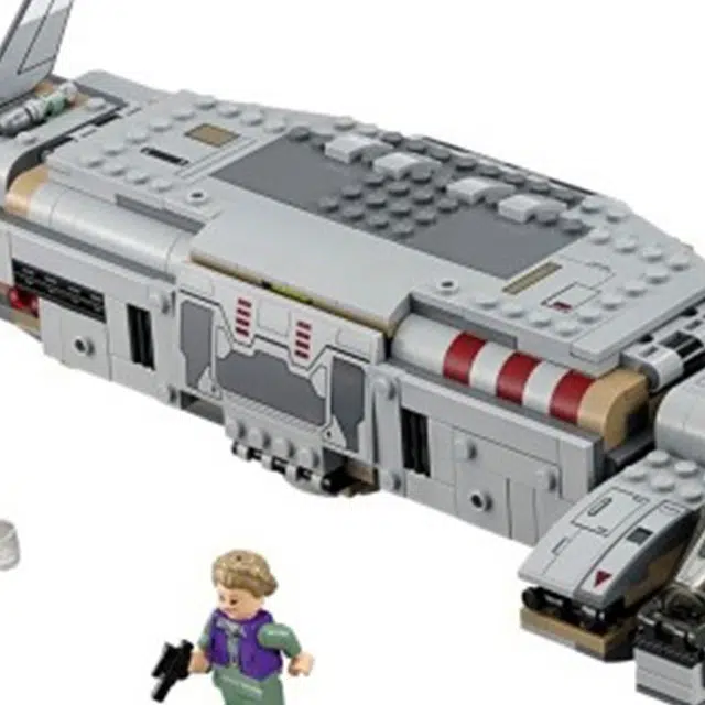 LEGO 75140