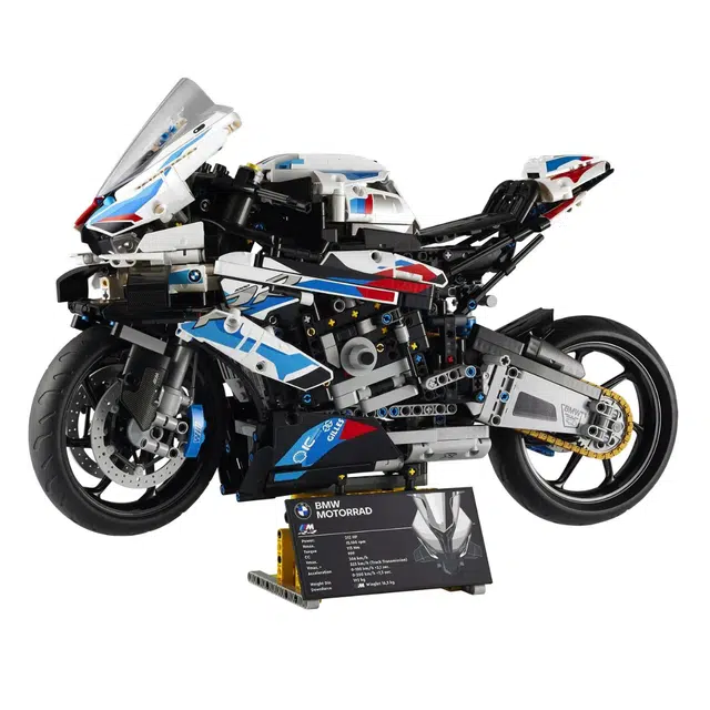 LEGO BMW M1000RR 42130