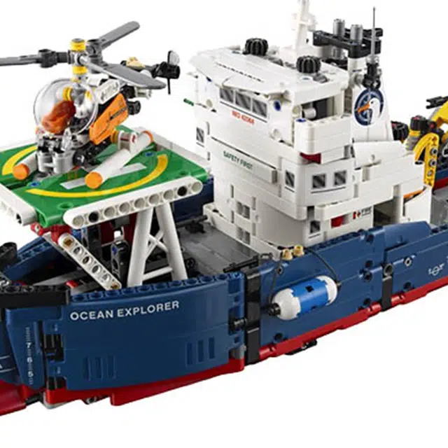 LEGO 42064
