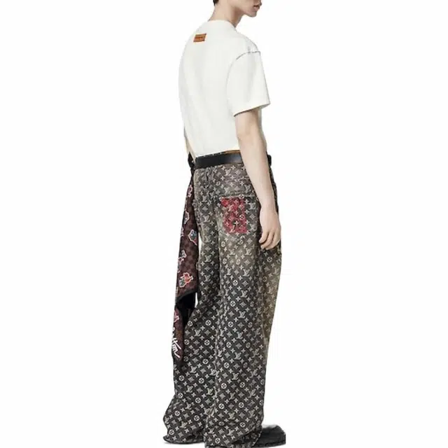 LOUIS VUITTON FW22 LogoT