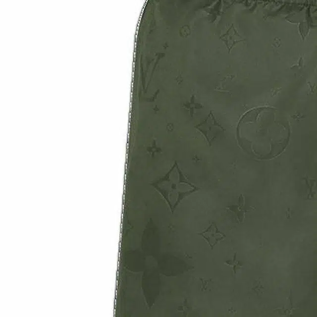 LOUIS VUITTON LV