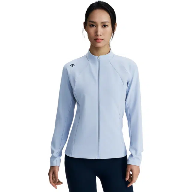 DESCENTE WOMENS TRAINING logo