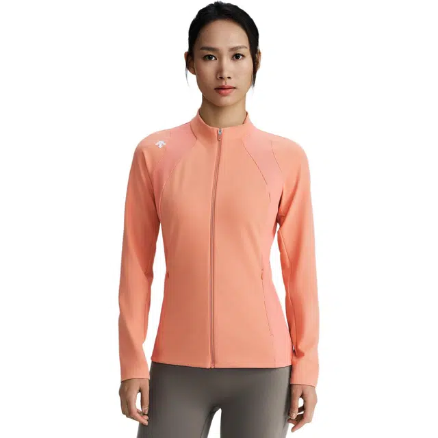 DESCENTE WOMENS TRAINING logo