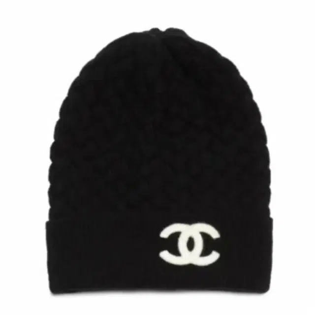 CHANEL Logo Beanie Black