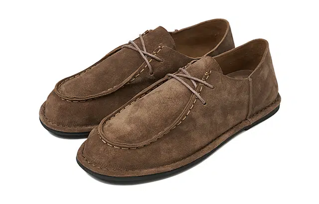 MINNETONKA KANGAROO SHOES
