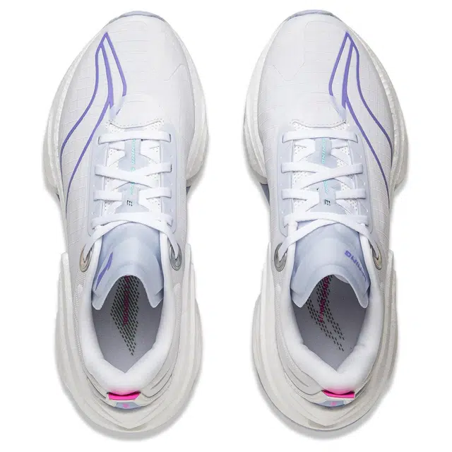 LiNing 3 ESSENTIAL