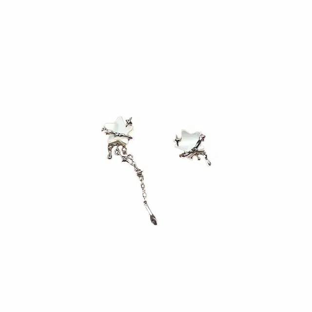 前方大荒野 不对称星星流苏浪漫流星温柔甜美可爱迷人梦幻星球时尚小众设计轻奢高级感日常百搭时髦精致 合金 耳钉 女款