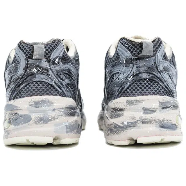 New Balance 530 Black Grey