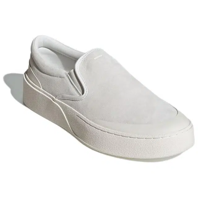 adidas Labcourt