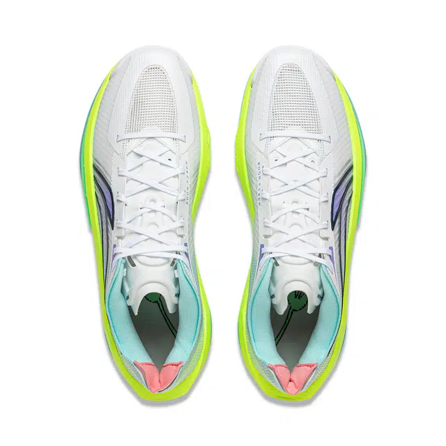 LiNing Ultra Light 2025