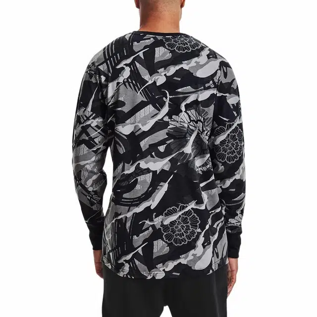 Under Armour T