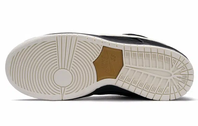 Nike Dunk SB "white hole 2.0"