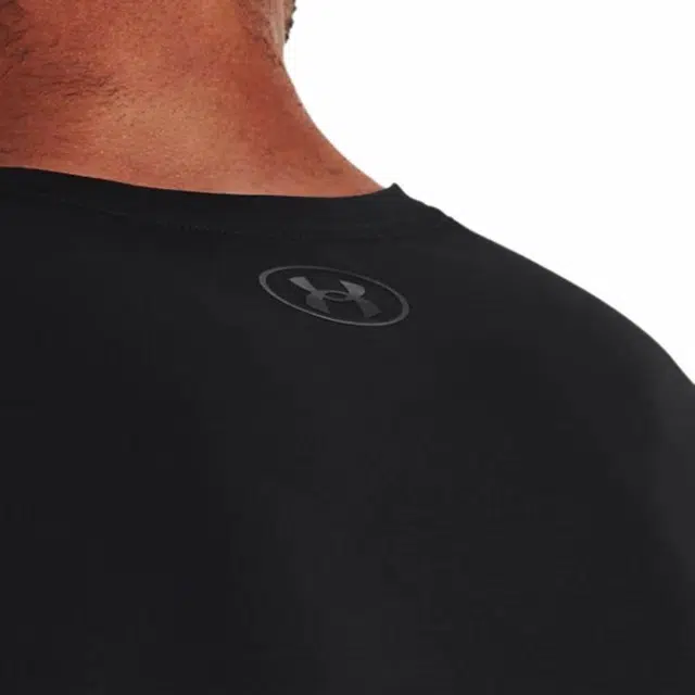 Under Armour T