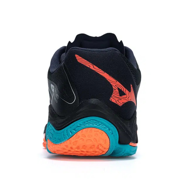 Mizuno Wave Lightning Z8