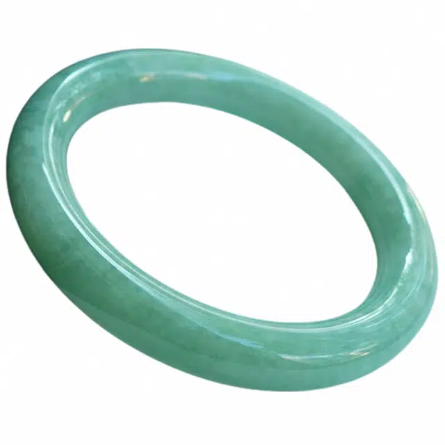 55.6mm