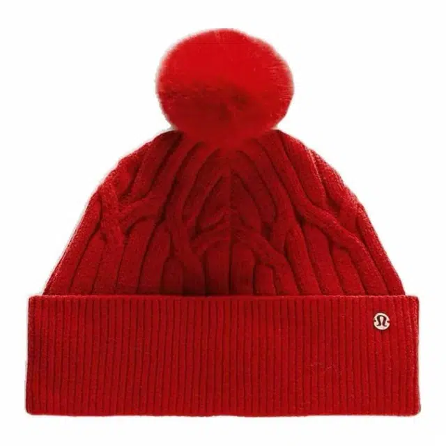 lululemon Cable Knit Pom-Pom Beanie