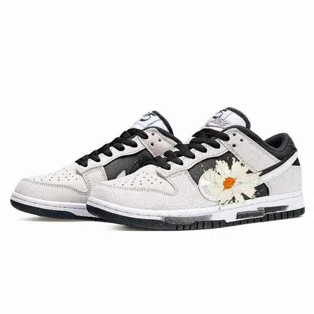Nike Dunk LowDouble Swoosh GD