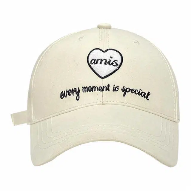 优莲茵 春夏韩版爱心刺绣半硬顶遮阳帽百搭显脸小 棉 鸭舌帽 女款