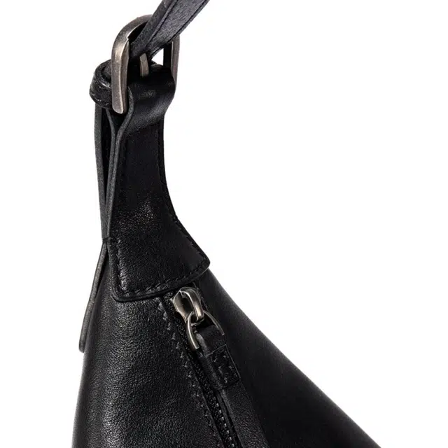 AQUASCUTUM