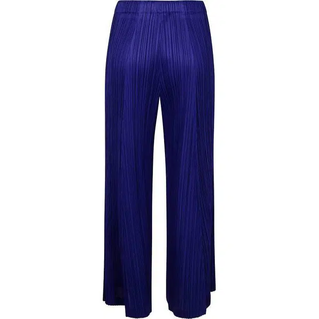 PLEATS PLEASE ISSEY MIYAKE